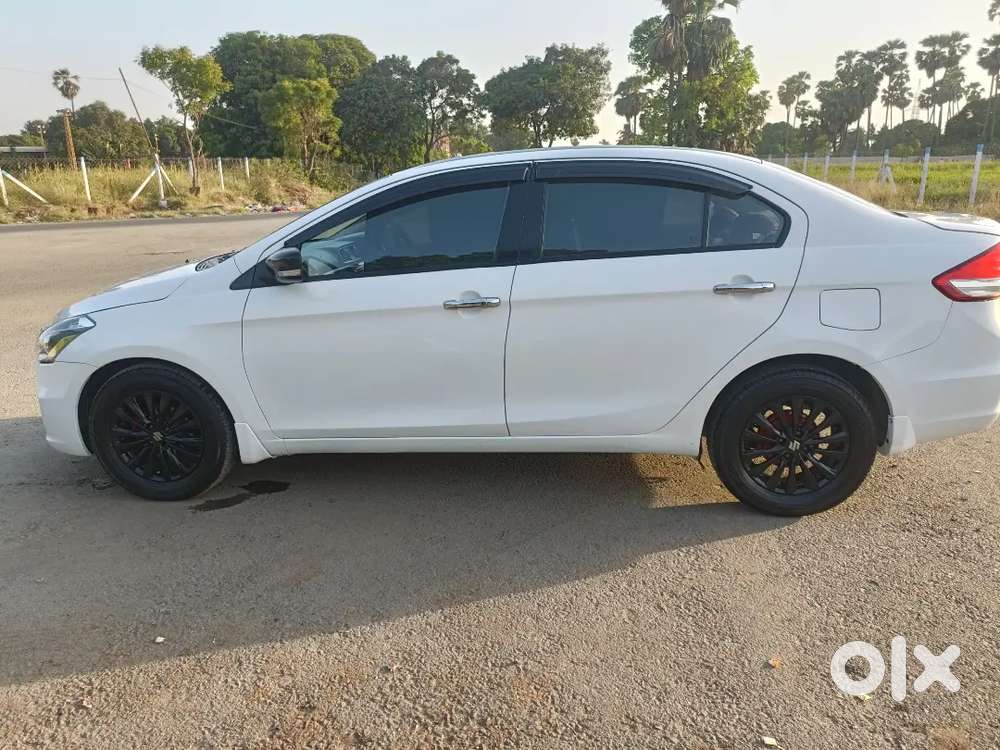 Maruti Suzuki Ciaz 2015 Zdi(o) 
Top Model
