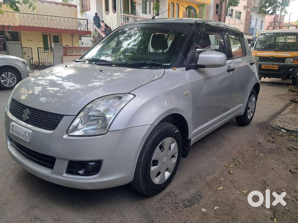 Maruti Suzuki Swift Vxi + Manual, 2011, Petrol