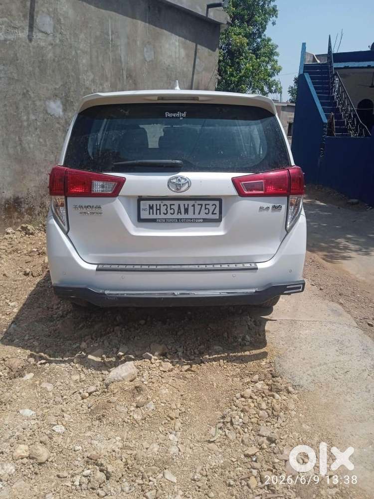 Toyota Innova Crysta 2024