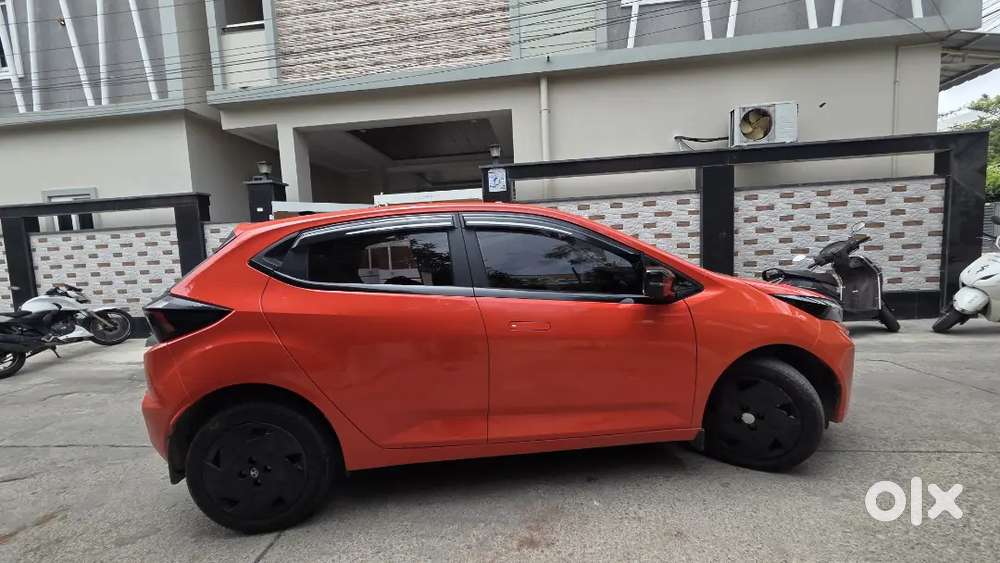Tata Altroz 1.2 Xz Plus Petrol 2025