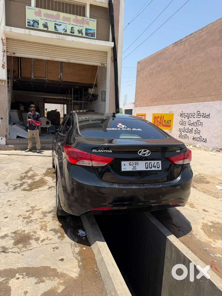 Hyundai Elantra 2012