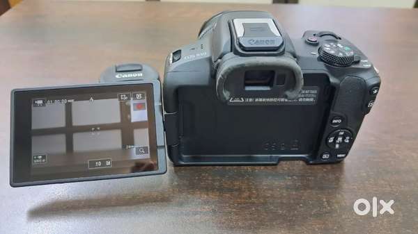 CANON R50 Canon RF-S 18 - 45 MM