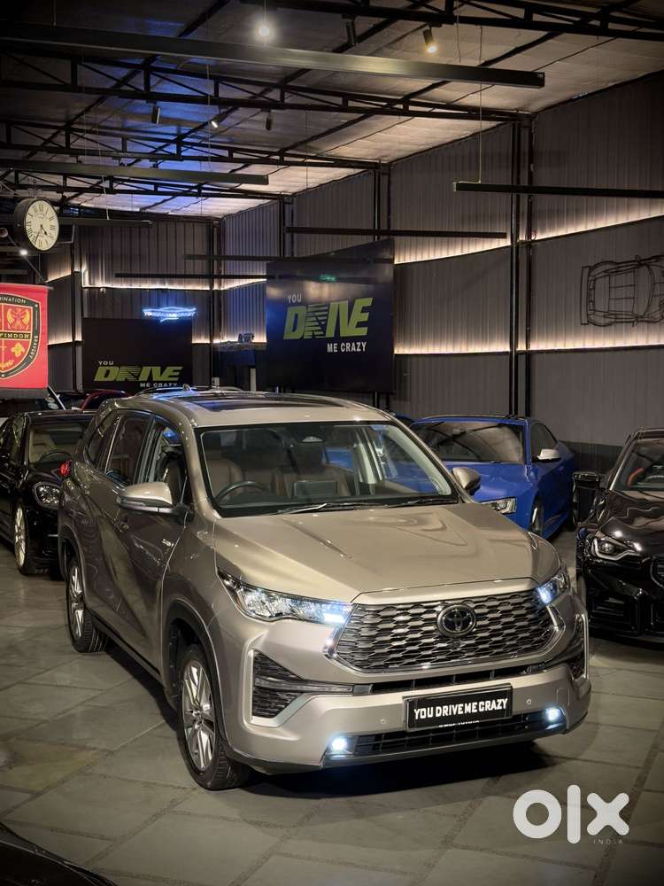 Toyota Innova Hycross 2.0 Zx (o) Hybrid 7 Str, 2023, Petrol