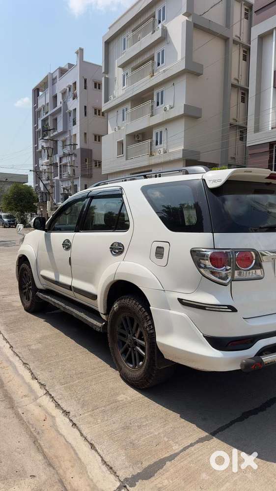 Toyota Fortuner 2011-2016 4x2 Manual, 2015, Diesel