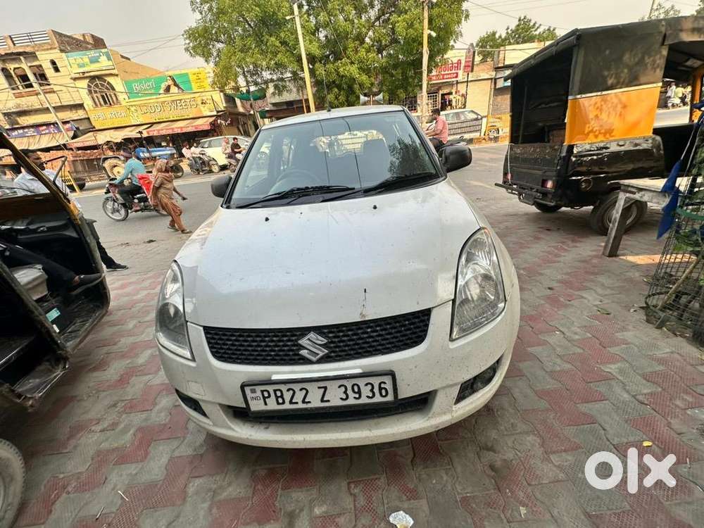 2011 Maruti Suzuki Swift Vxi Petrol  Excellent Condition