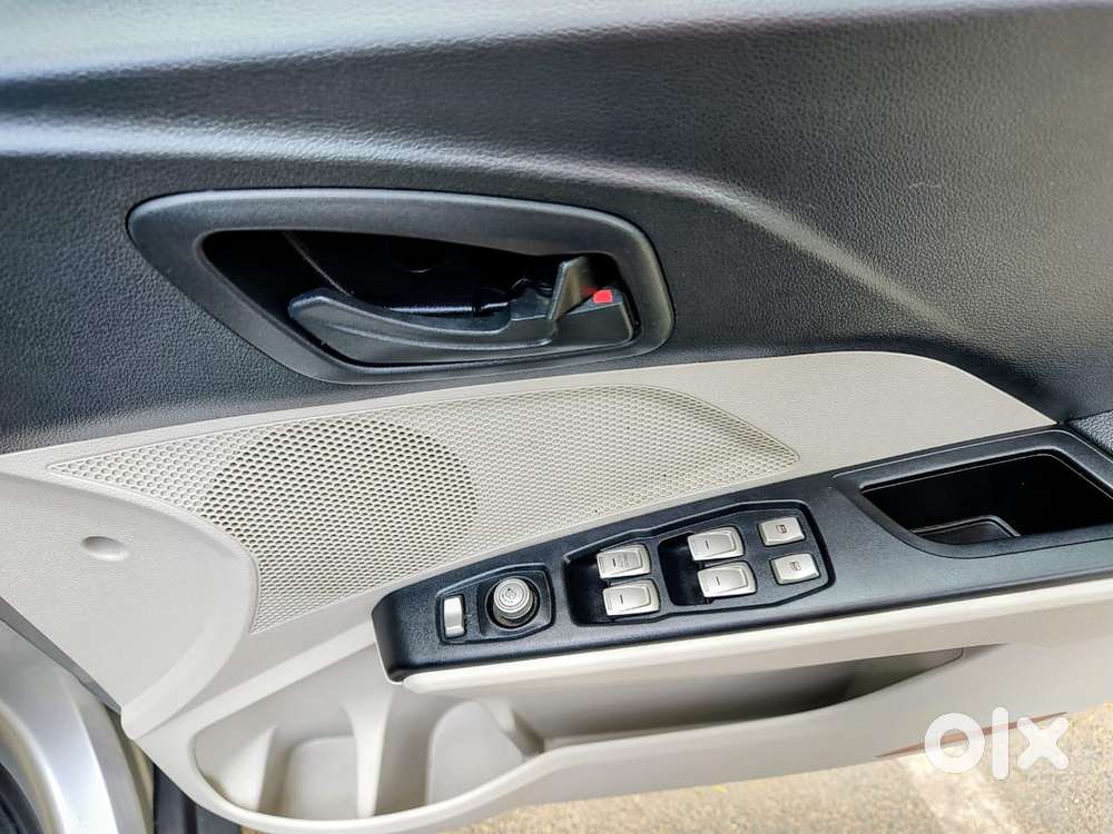 Mahindra Xuv300 W6 Diesel, 2022, Diesel