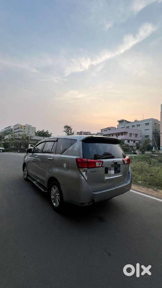 Toyota Innova Crysta 2.4 G Plus Mt 7 Str, 2017, Diesel