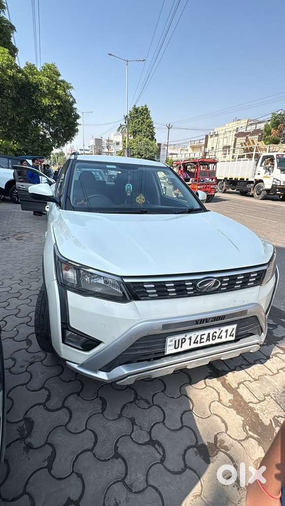 Mahindra Xuv300 Diesel White 2019 Good Condition