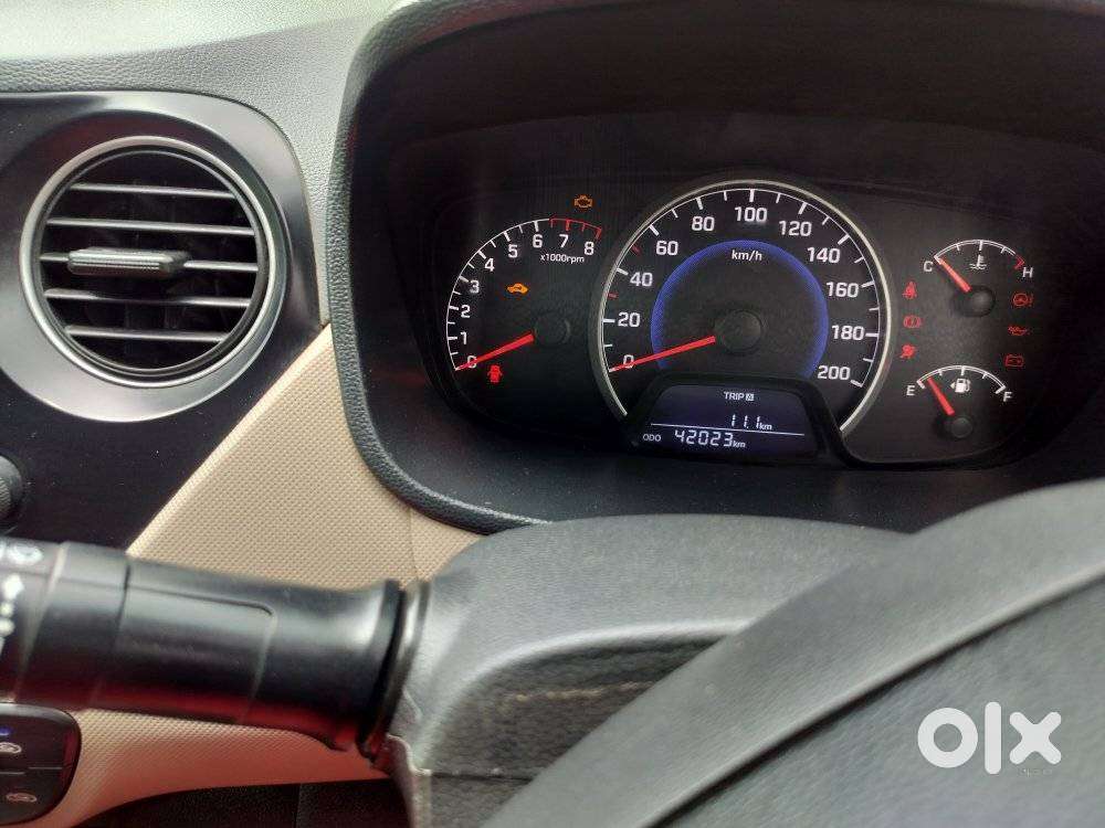 Hyundai Grand I10 Sportz, 2016, Petrol
