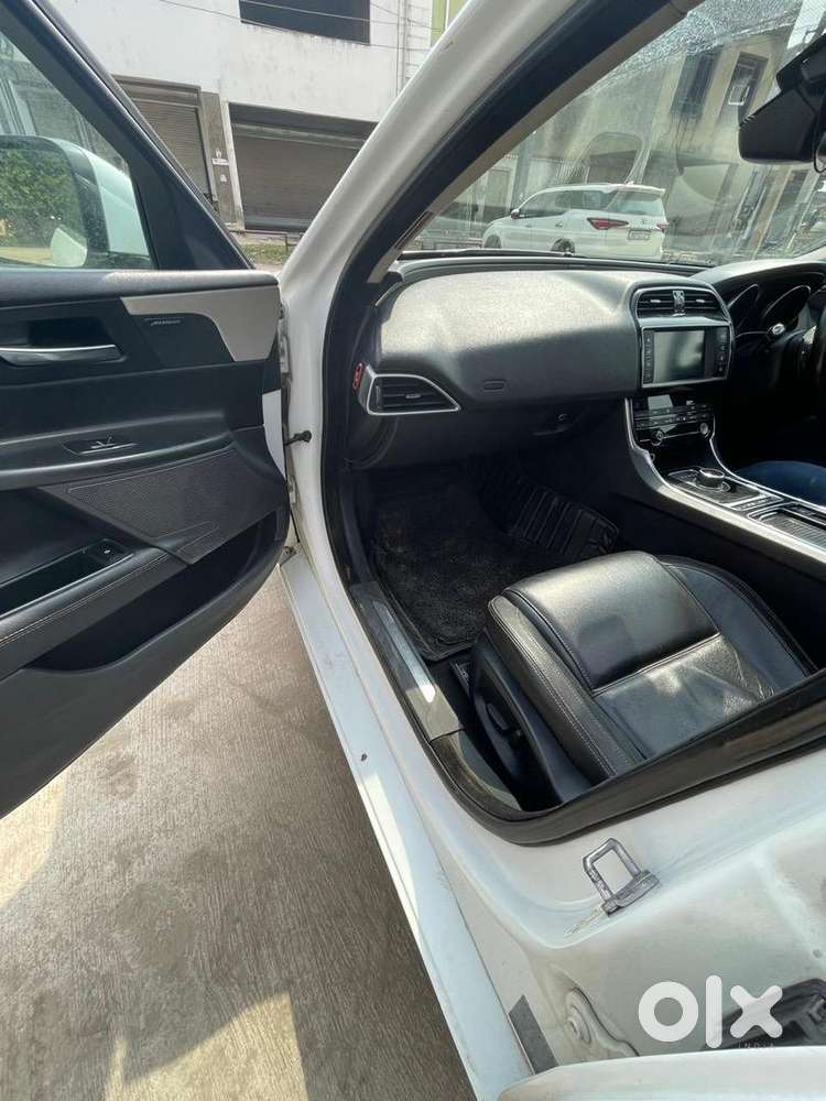 Jaguar Xe 2018 Diesel Well Maintained