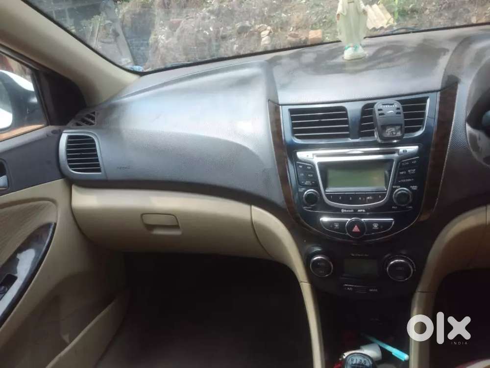 Hyundai Verna 2012