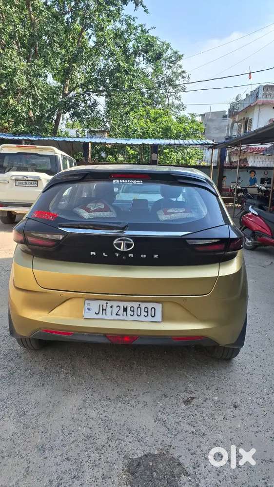 Tata Altroz Top Model.