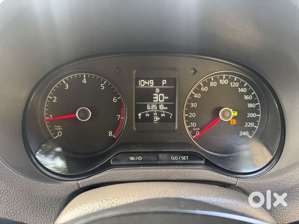 Volkswagen Vento 1.2 Tsi Highline At, 2015, Petrol