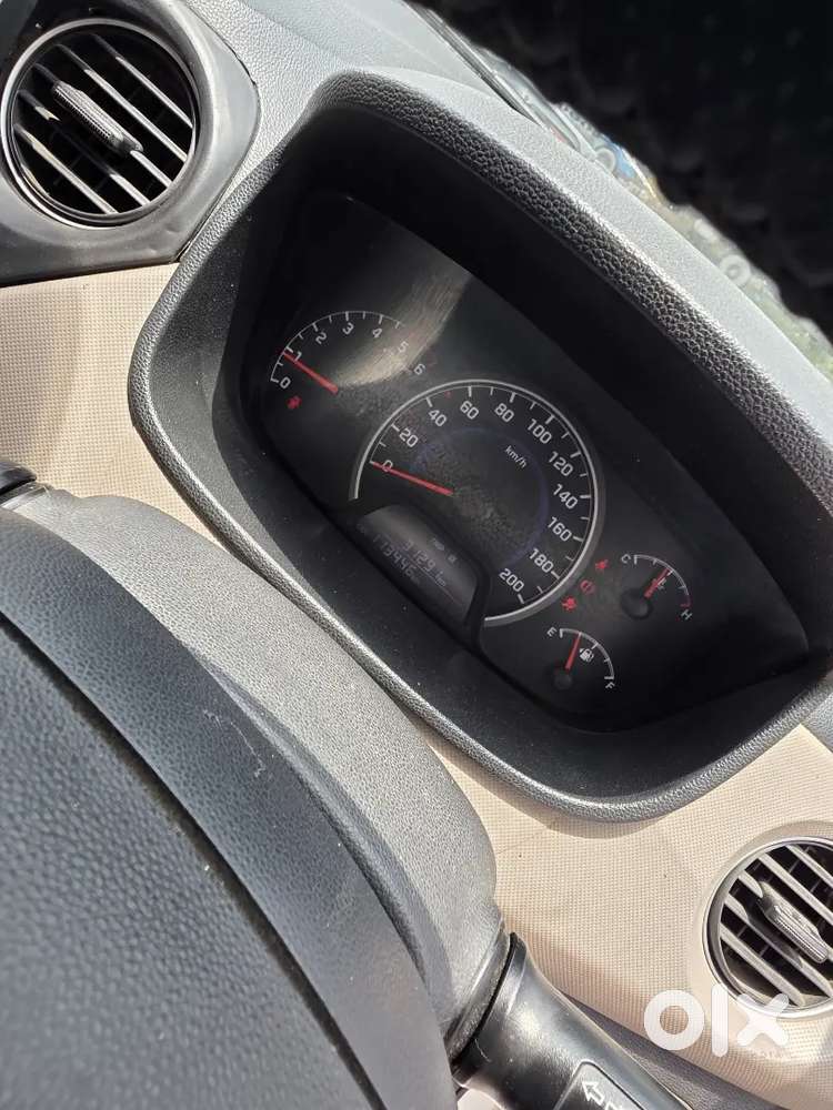 Hyundai Grand I10 Sportz 2016 Diesel Car