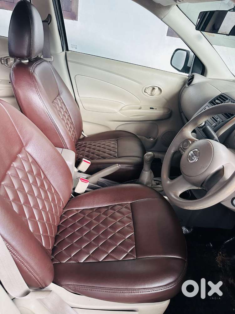 Nissan Sunny 2012