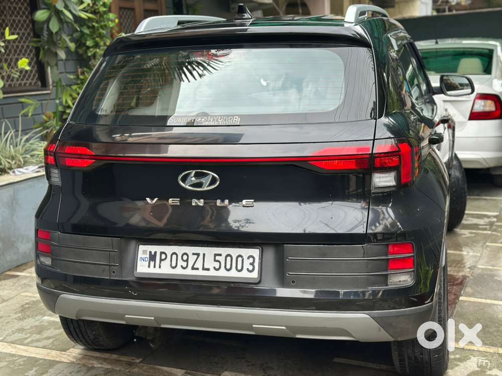 Hyundai Venue Petrol 2023