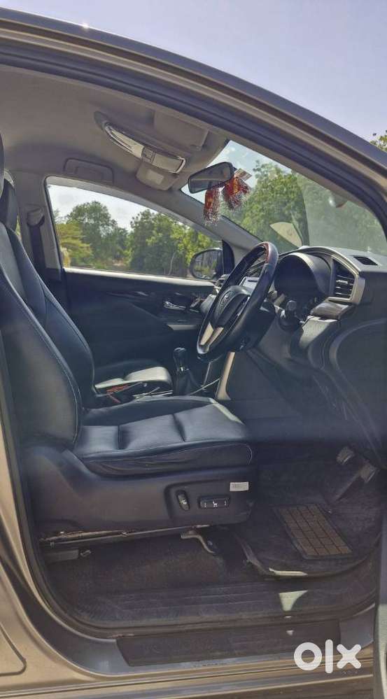 Toyota Innova Crysta Zx 2.4 Diesel 7 Seater, 2016, Diesel