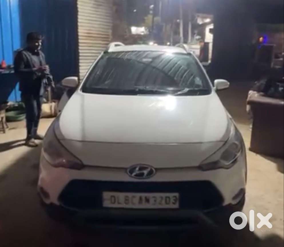 Hyundai I20 Active 2016 Push Start, Keyless Entry, Luxurious Interiors