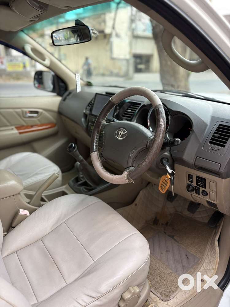 Toyota Fortuner 3.0 4x4 Manual, 2011, Diesel