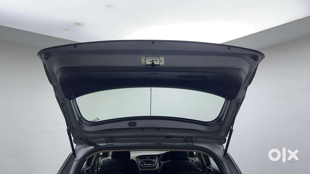 Hyundai Elite I20 1.2magna Executive At, 2018, Petrol