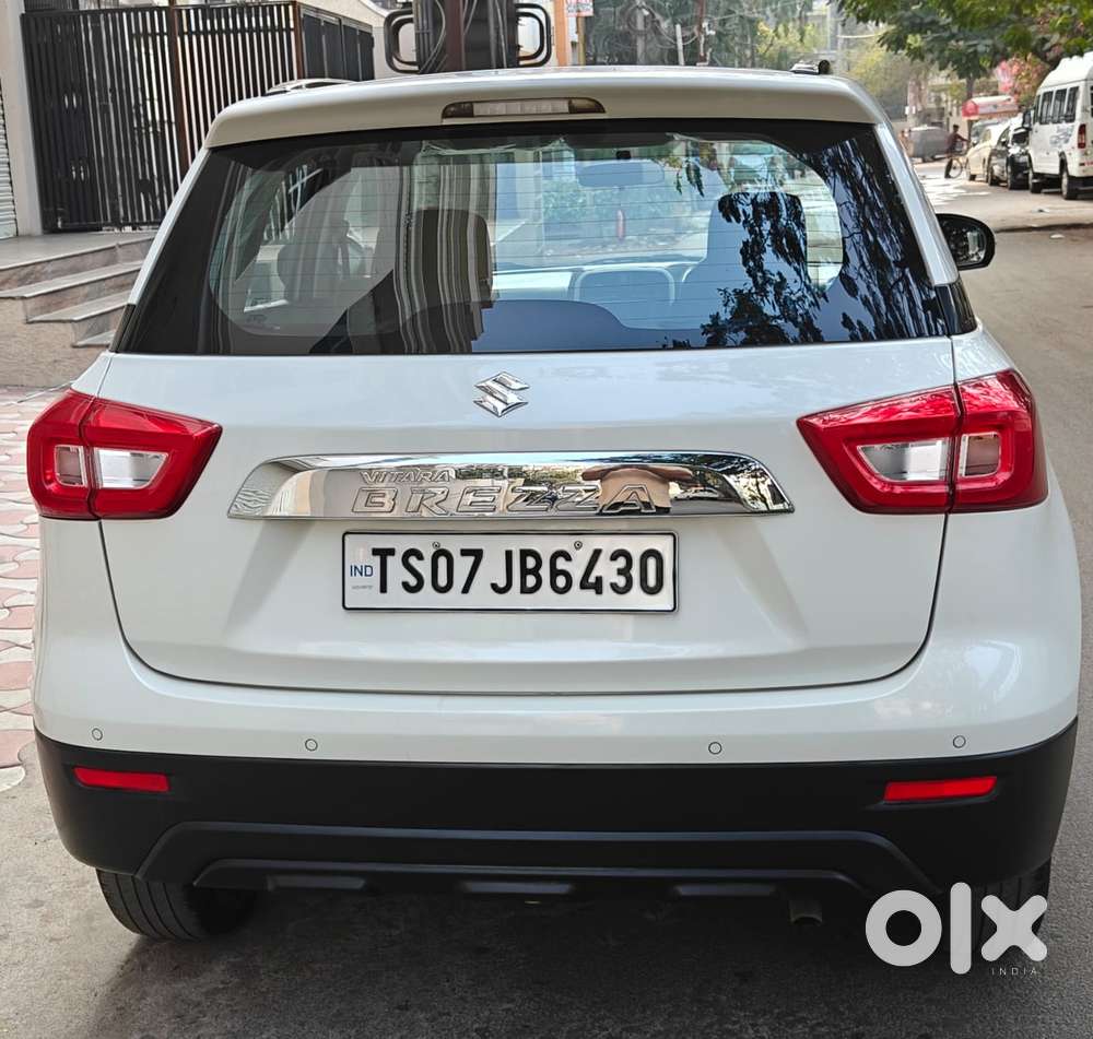 Maruti Suzuki Brezza 1.5 Vxi Smart Hybrid, 2021, Petrol