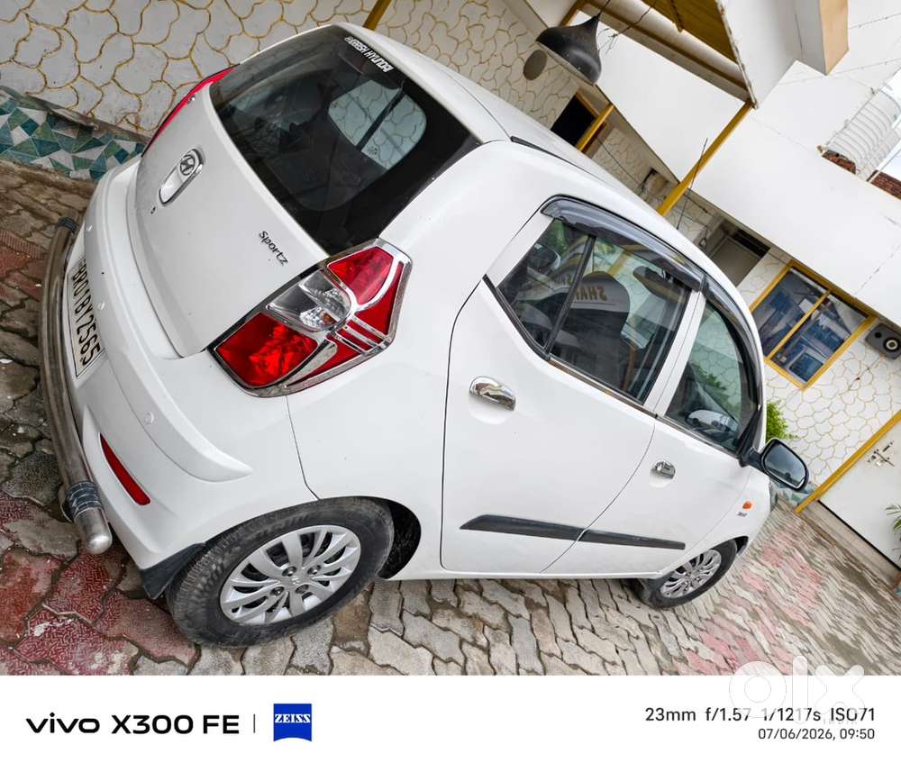 Hyundai I10 Sportz 2015 Km