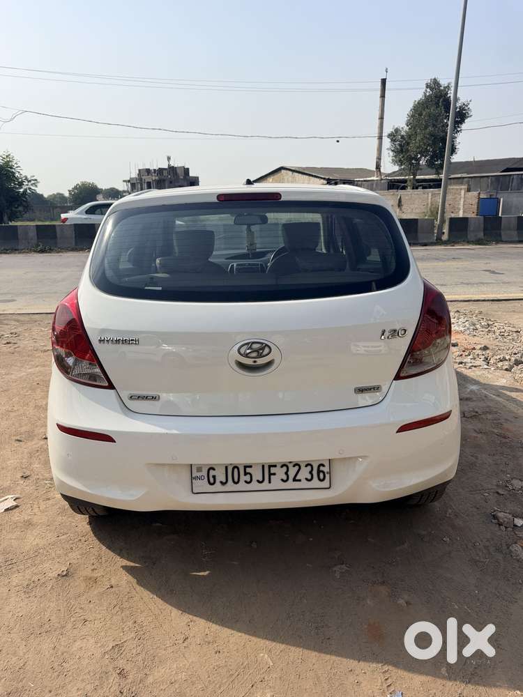 Hyundai I20 Sportz 1.4 Crdi 6 Speed Bs-iv, 2014, Diesel