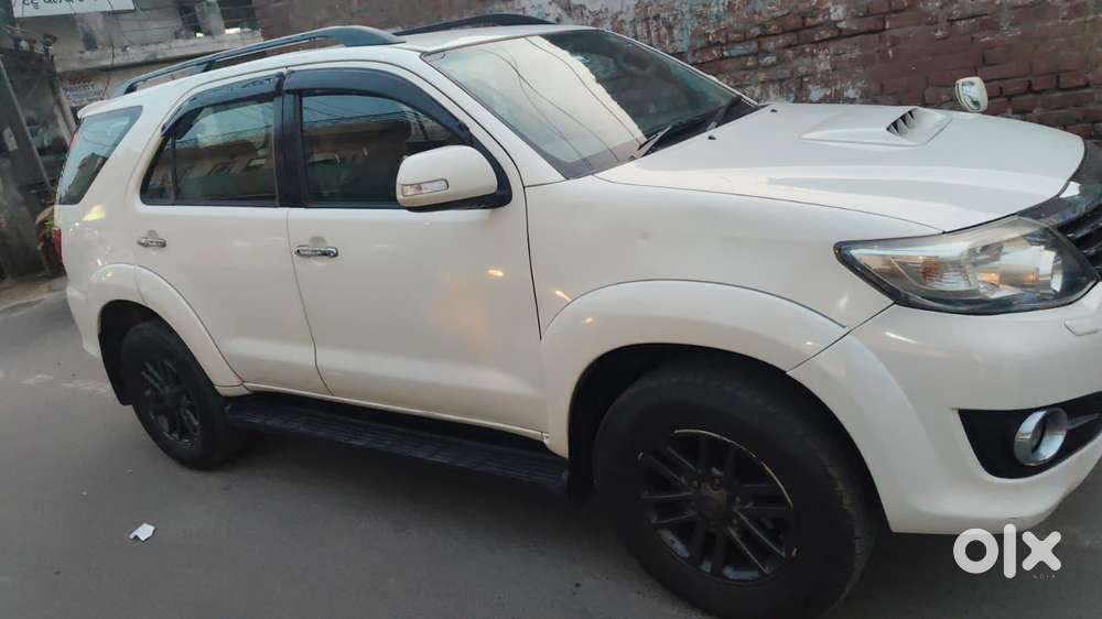 Toyota Fortuner 3.0 4x2 Automatic, 2015, Diesel