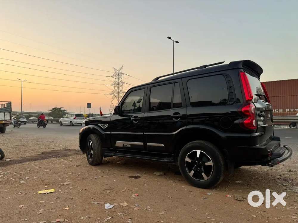 Mahindra Scorpio Classic 2025