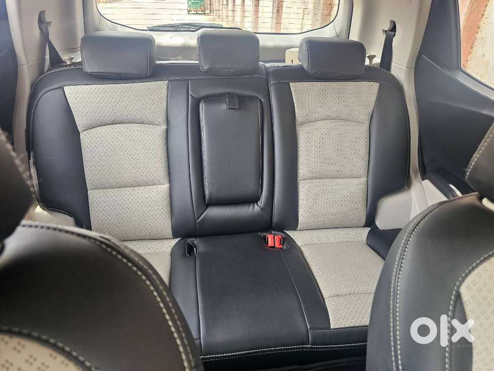 Suv 300 Top Modal, Make August, 2022, 27000 Run 1st Owner Is On Sell