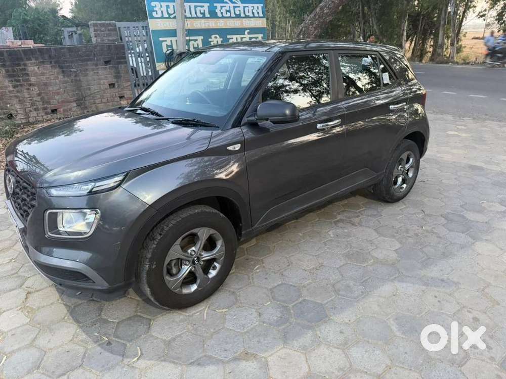 Hyundai Venue E, 2020, Petrol