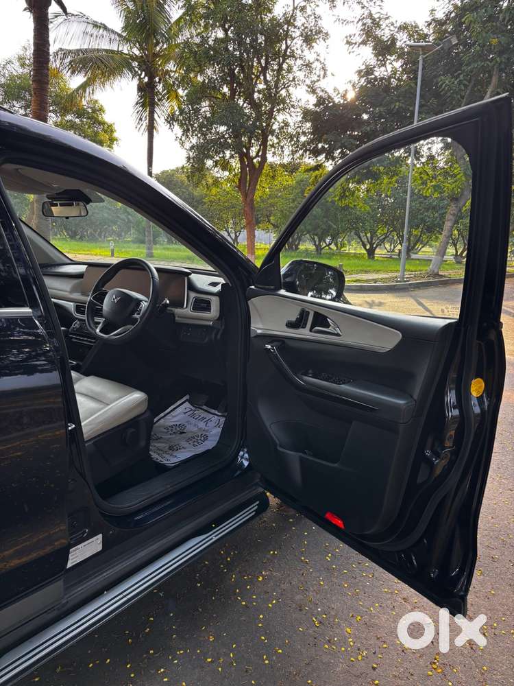 Mahindra Xuv700 2023 Petrol Good Condition
