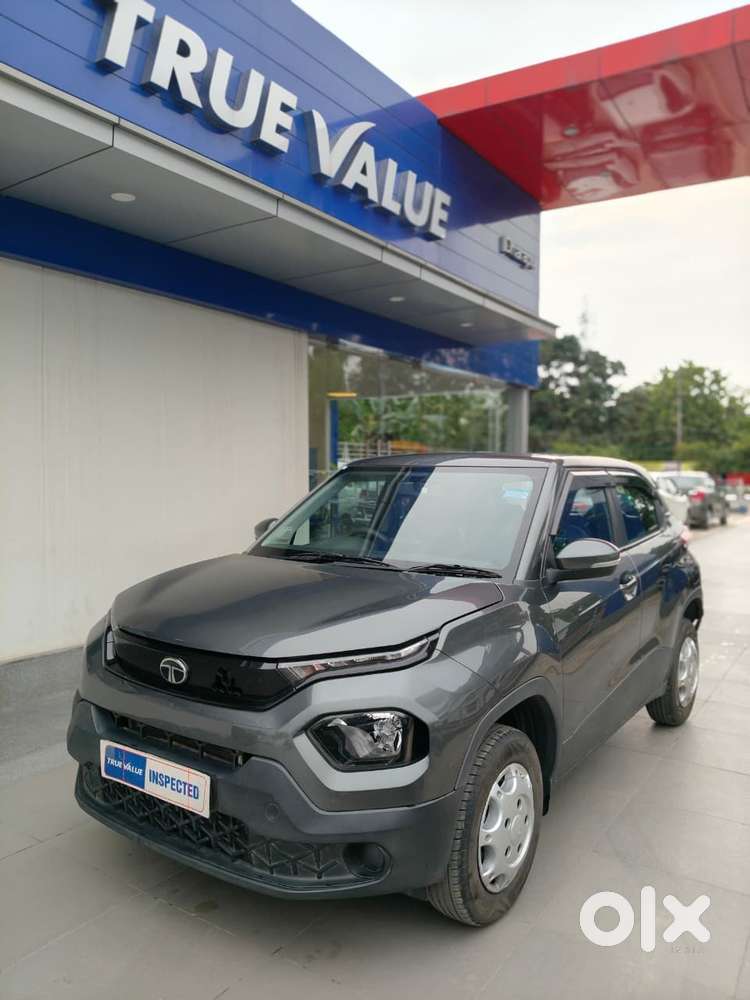 Tata Punch 1.2 Revotron Creative Dual Tone, 2025, Petrol