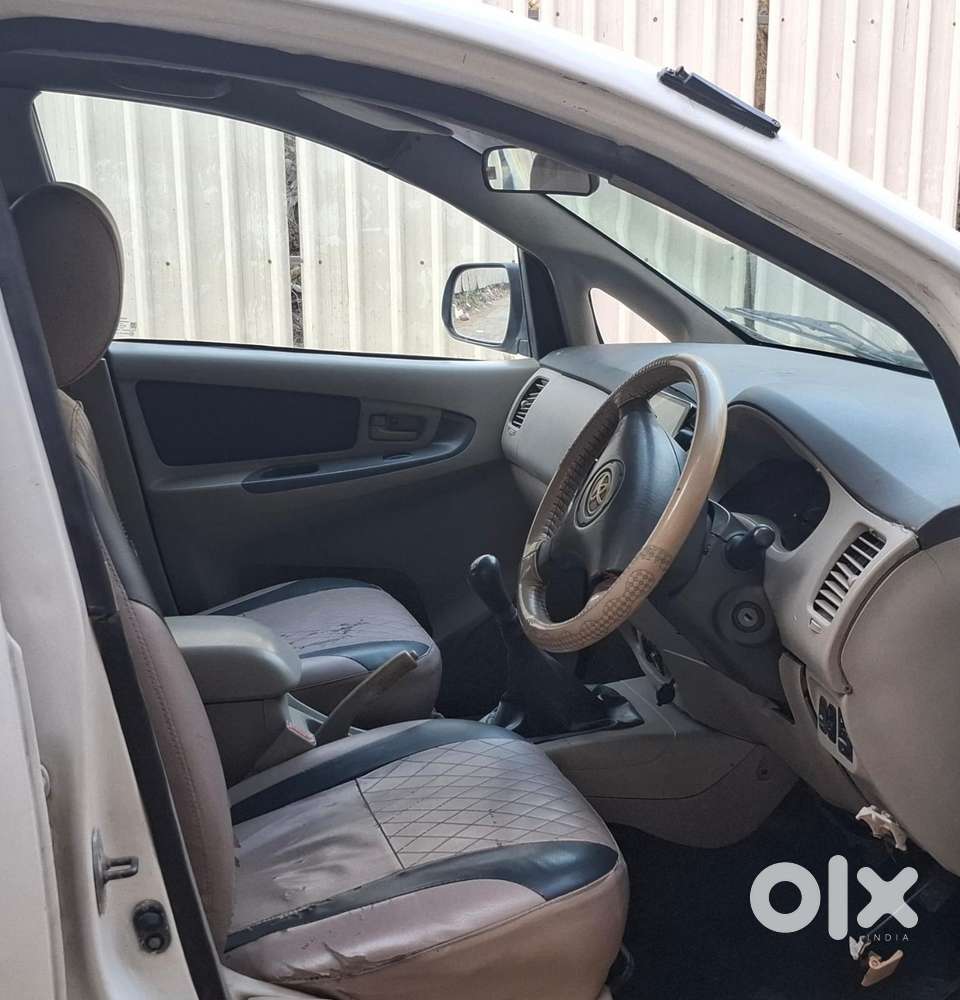 Toyota Innova 2004-2011 2.5 G4 Diesel 7-seater, 2010, Diesel