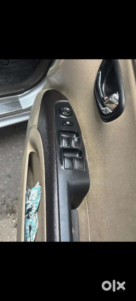 Hyundai I10 Sportz 2012