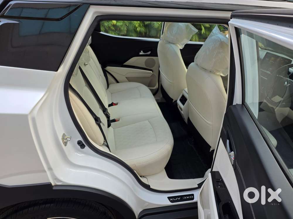 Mahindra Xuv 3xo Ax7l 1.2 Petrol At (pg), 2024, Petrol