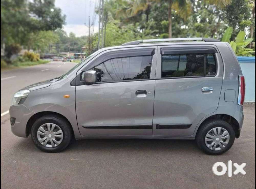 Maruti Suzuki Wagon R Vxi Amt, 2017