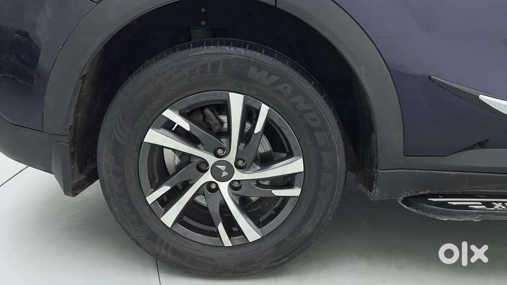 Mahindra Xuv700 2.2 Ax 5 Diesel At 7 Str, 2022, Diesel