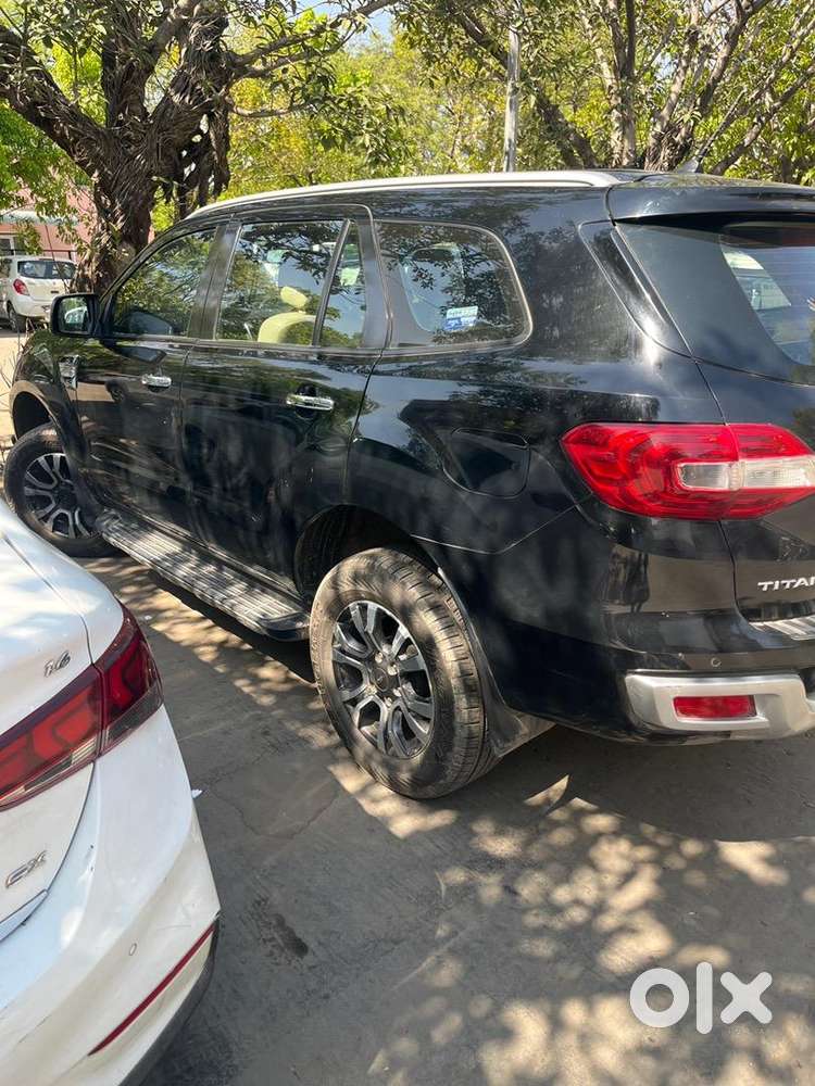 Ford Endeavour 2019 Diesel 130000 Km Driven