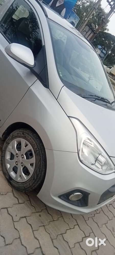 Hyundai Grand I10 Sportz, 2016, Petrol