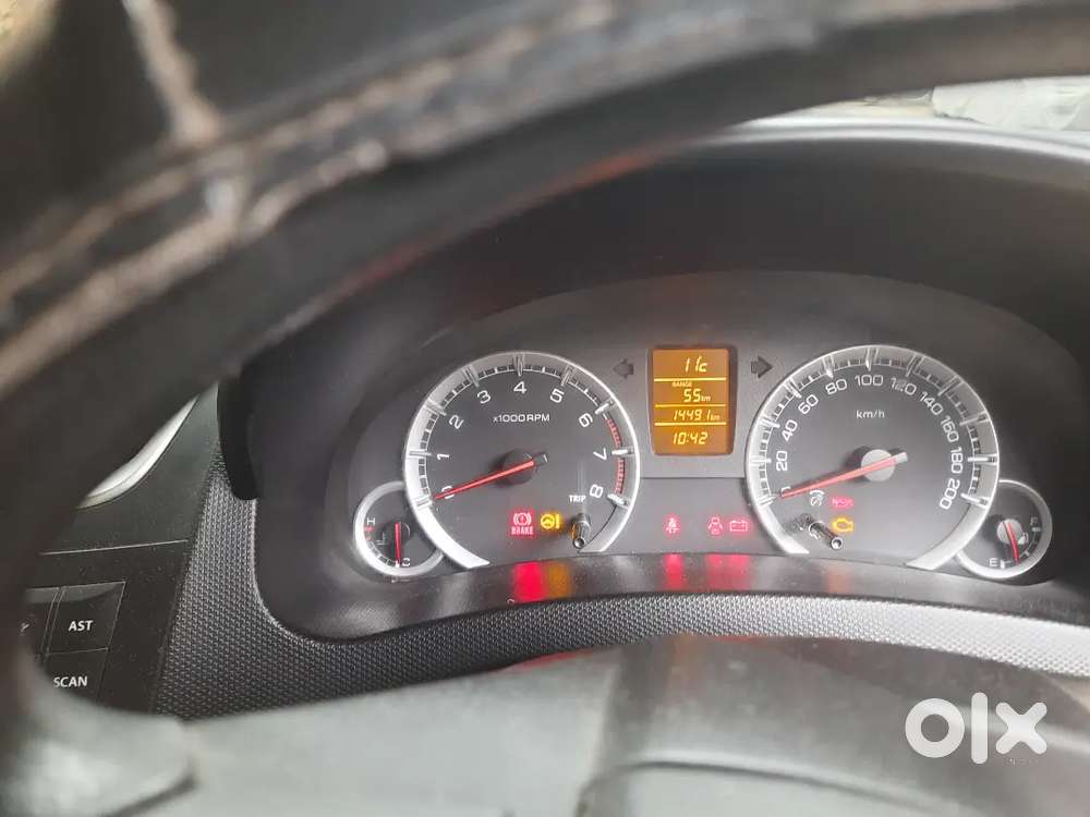 14,090 Km Dzire Zxi 2013 Best Outstation Car