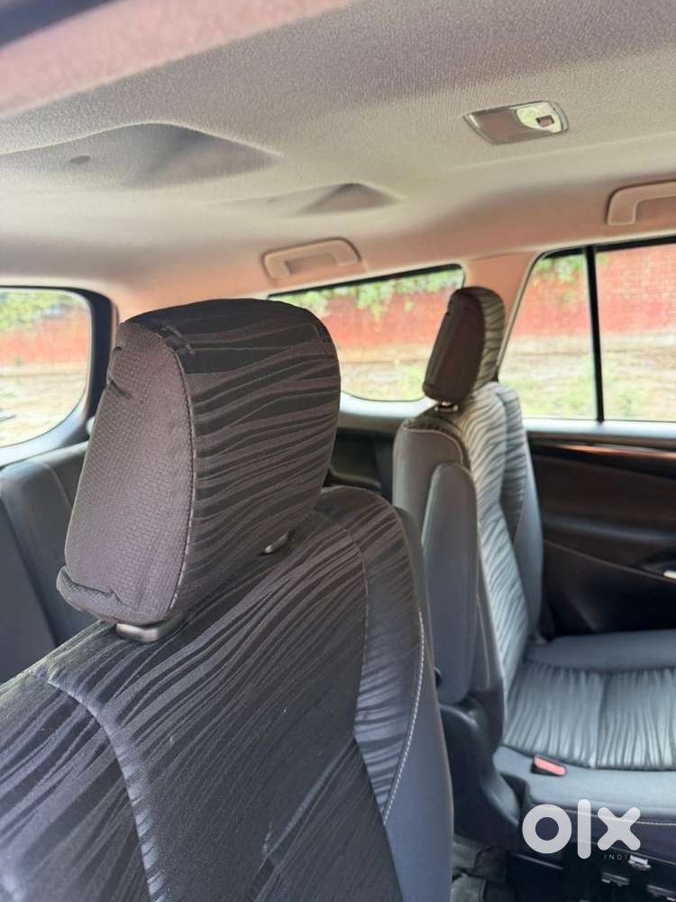 Toyota Innova Crysta 2017 Diesel 120000 Km Driven