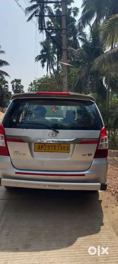 Toyota Innova 2012 Diesel Well Maintained