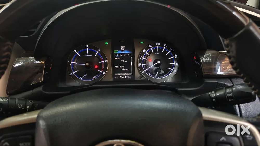 Toyota Innova Crysta 2.8zx At Top Model 2017 Diesel