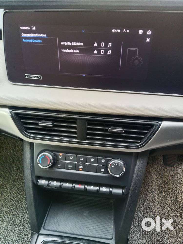 Mahindra Xuv700 2.2 Ax 5 Diesel Mt Str, 2022, Petrol
