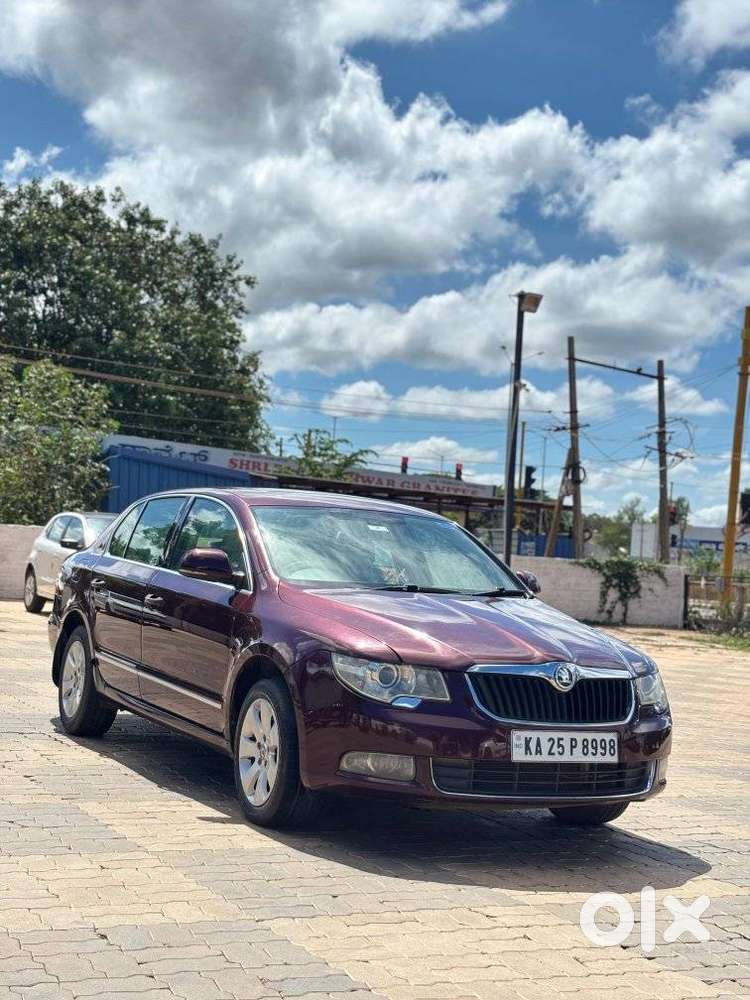 Skoda Superb Petrol Ambition, 2011, Petrol