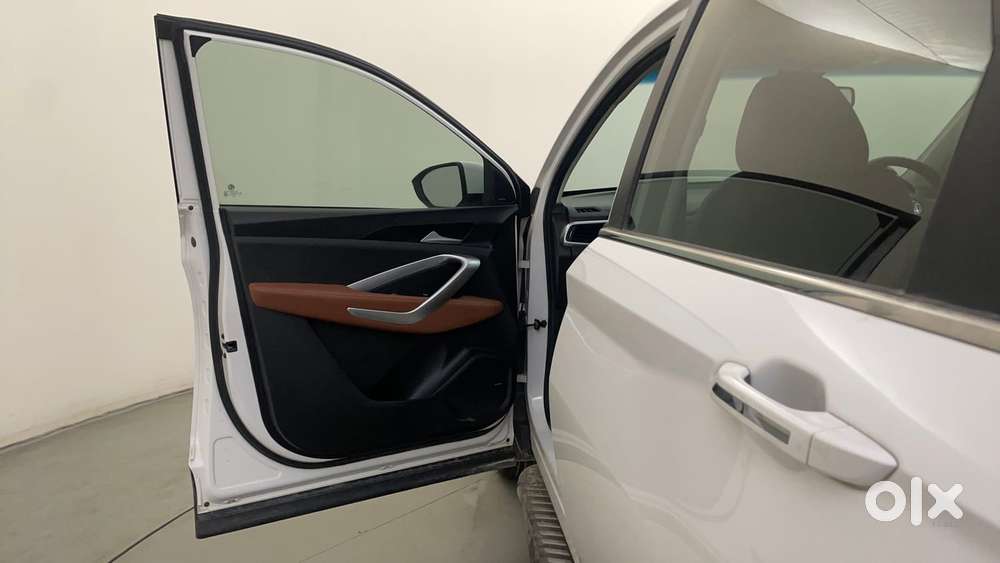 Mg Hector Plus 1.5 Sharp Turbo Cvt 6 Str, 2022, Petrol