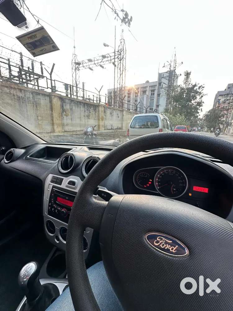 Ford Figo Petrol Zxi 2014