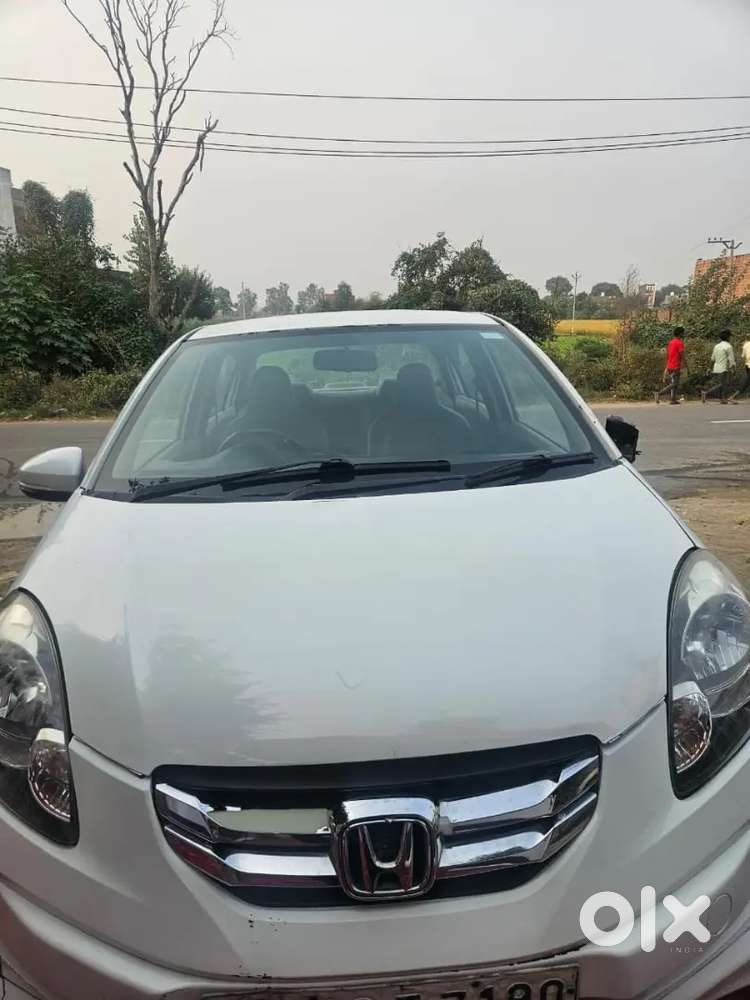 Honda Amaze 2016 Diesel Well Maintained