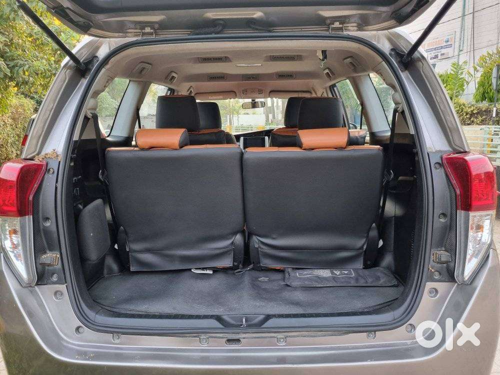 Toyota Innova Crysta 2.4 G Mt 7 Str, 2019, Diesel
